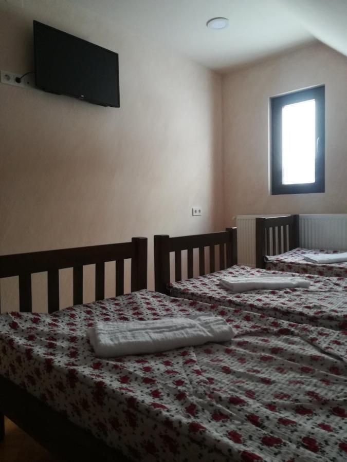 Family Hotel Mtamta 古多里 外观 照片